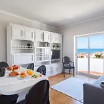Center Sea View I 아파트 *